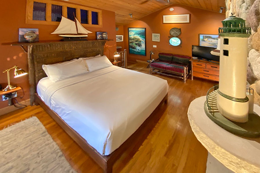 Great Lakes Room bed