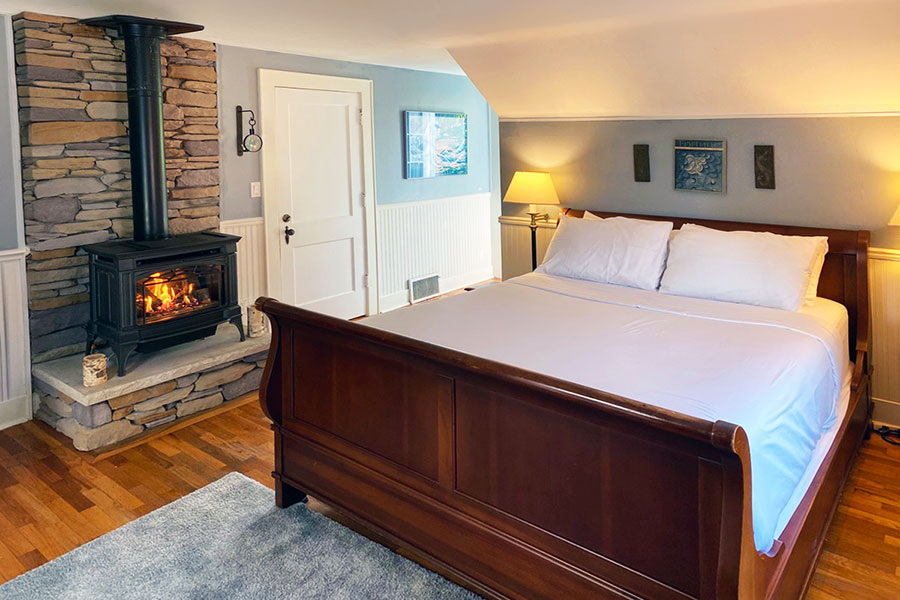 Winter Eden Room Bed